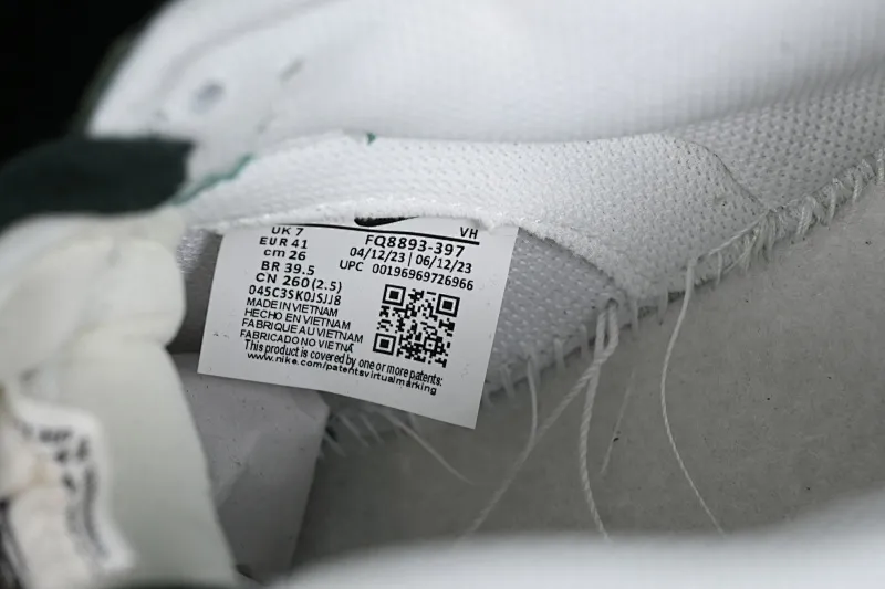 All categories Nk SB Dunk series Nk SB Dunk Low low-top sneakers Nk Dunk Low "Green Snake" white-green snake pattern SB low-top casual sports skateboard shoes FQ8893-397